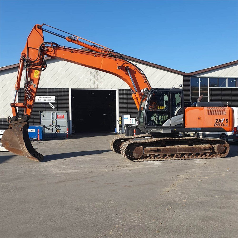 Hitachi ZX250 LC-5B - (2012) - 26T - 11 500 h